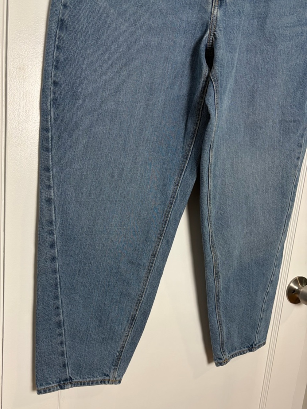 Old Navy Extra High Rise Balloon wide leg Jeans - Picture 11 of 16